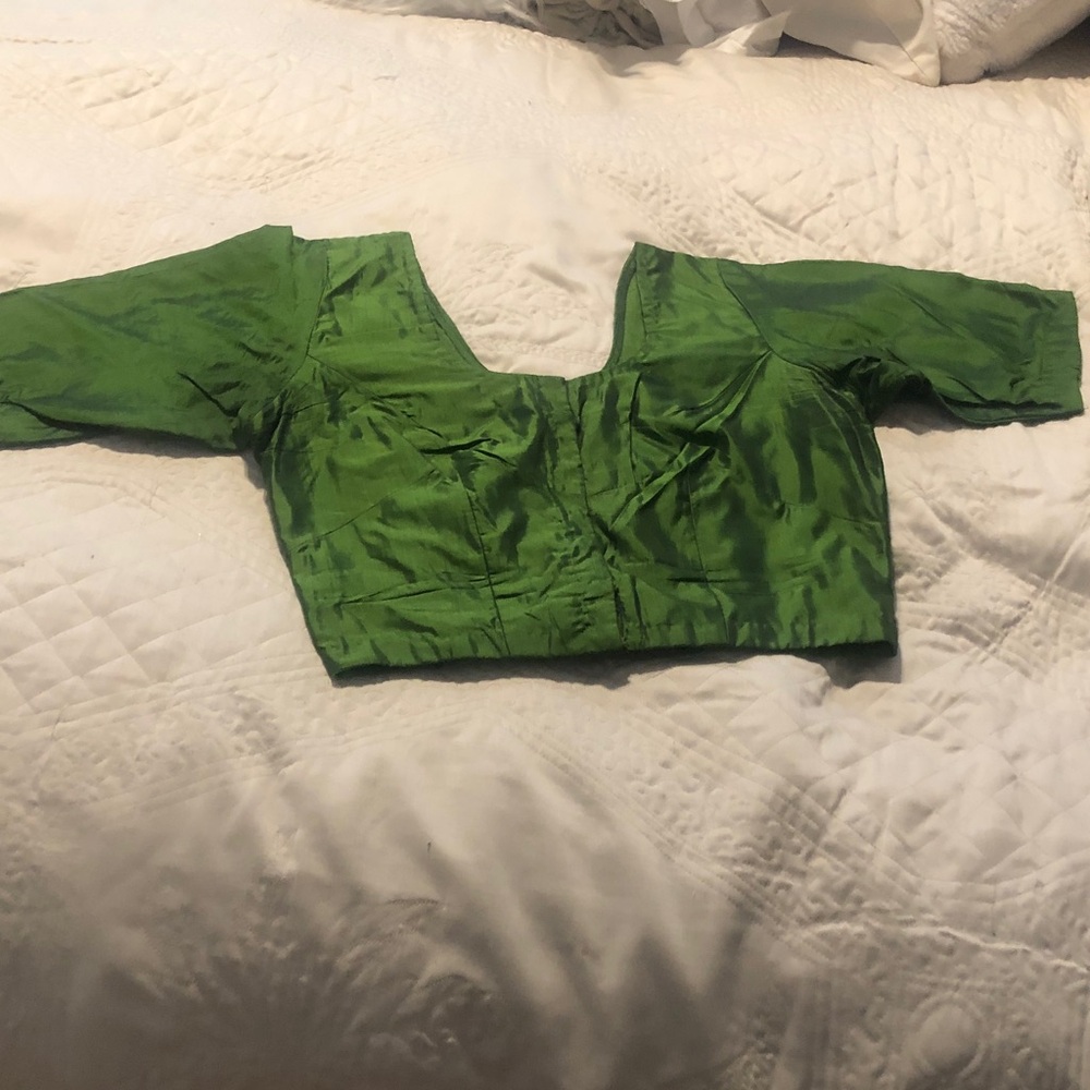 Women's Green Silk Blouse Top - Classic Scoop Neck